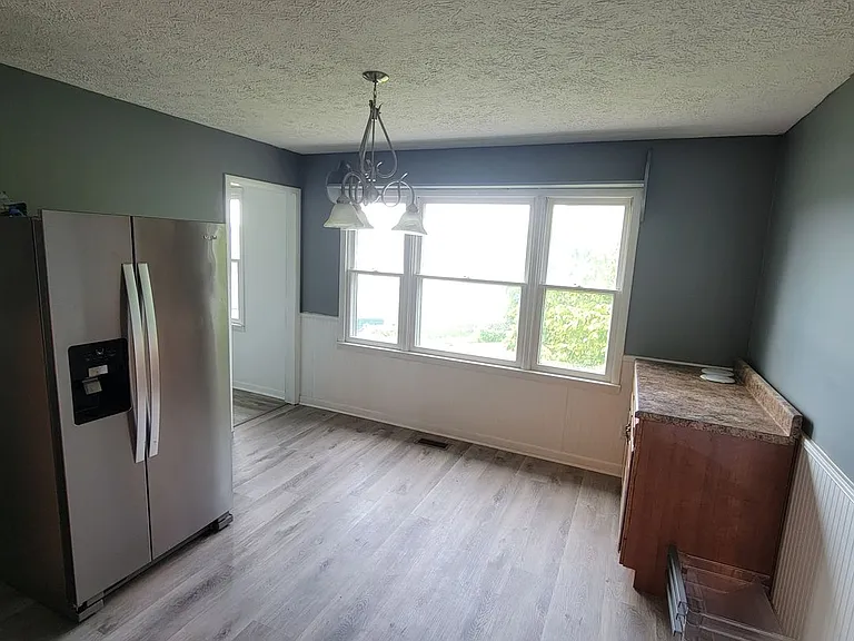 615 Evans St — Photo 5