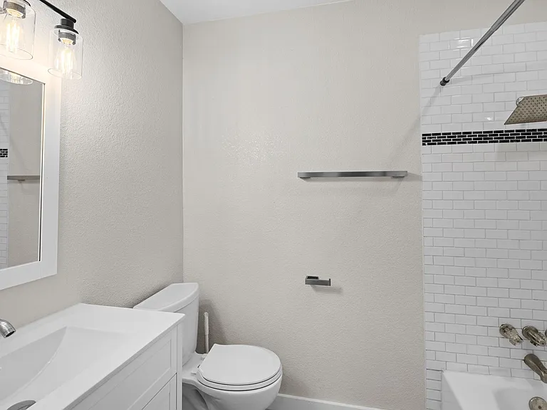 2302 Sorret Tree Ct — Photo 6