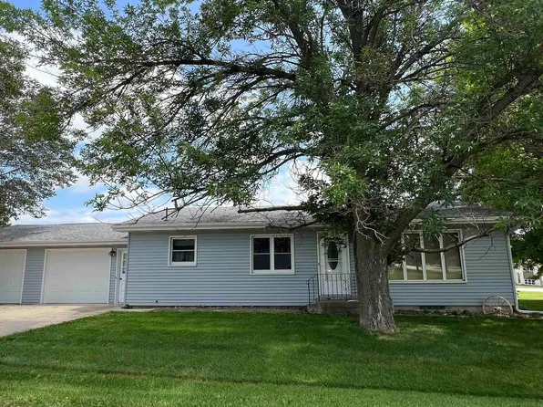 205 S Brown St, Lawler, IA 52154
