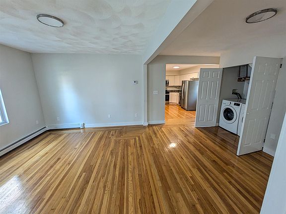 4th image of 25-27 Medford St