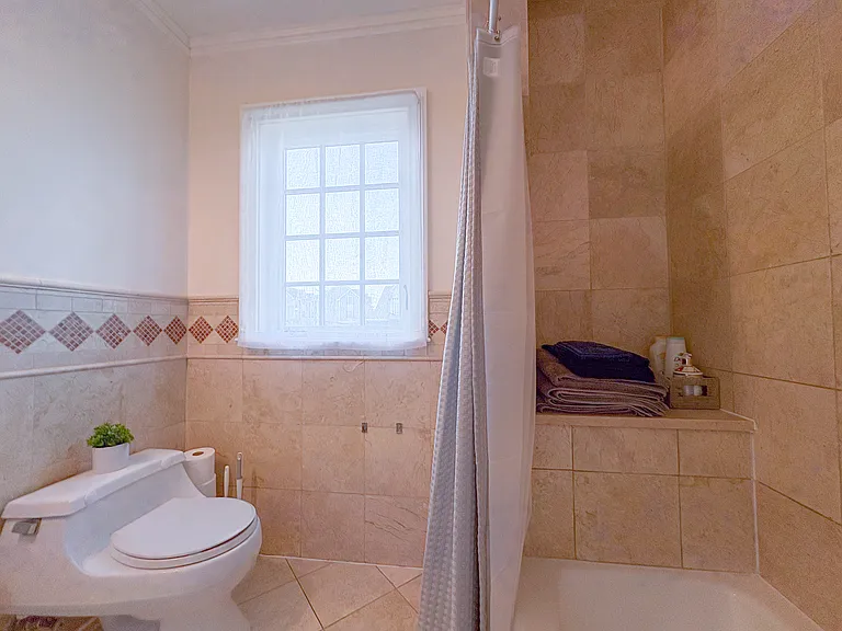 87 Stephen St #1C — Photo 44