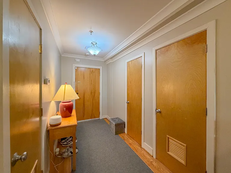 2615 4th St NE #204 — Photo 21