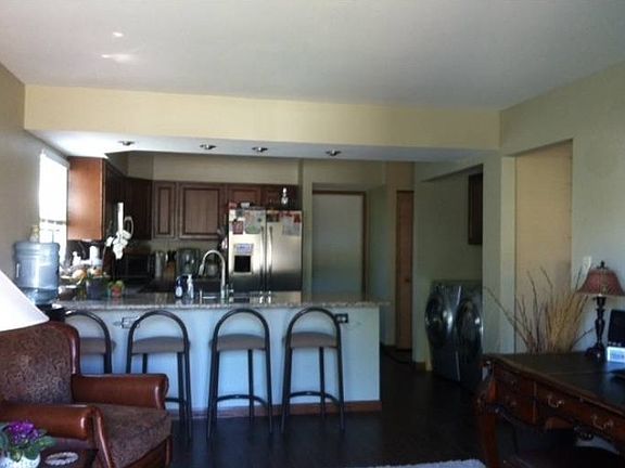 2nd image of 1056 Georgian Pl