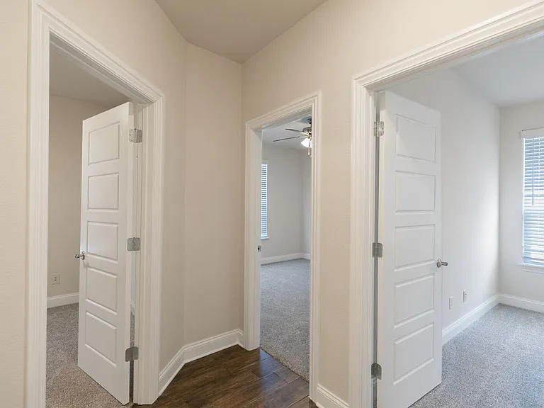 411 Linda Ln — Photo 14
