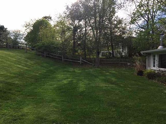3rd image of 1329 Leland Dr