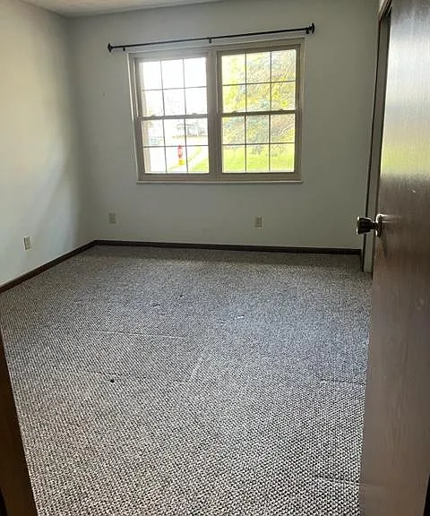 336 Hillcrest Ave NW #6 — Photo 9