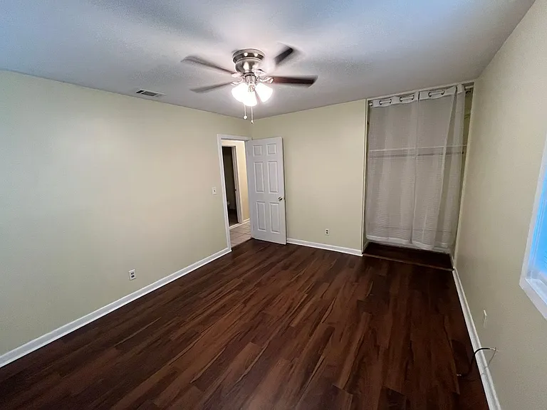 951 Celia Dr — Photo 23