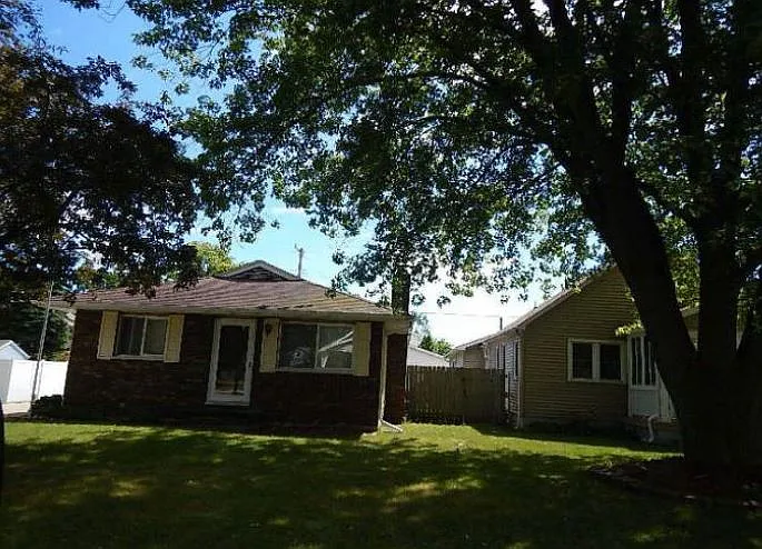 2710 17th Ave photo 1