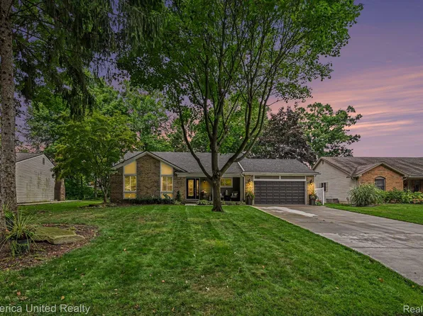 21995 Sunflower Rd, Novi, MI 48375