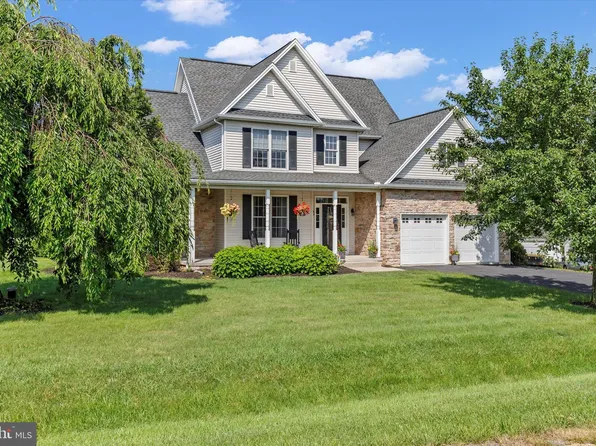 11 Chelsea Ln, Carlisle, PA 17015