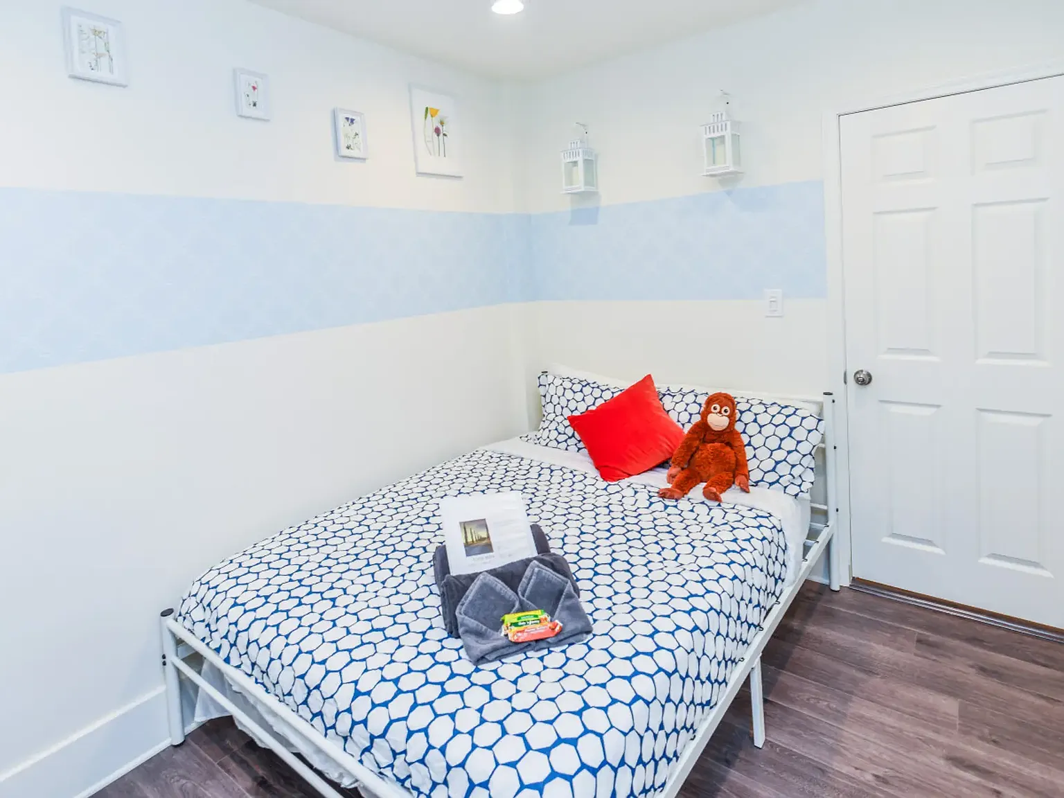 6 bed, 100 sqft, $1,300 — Photo 3