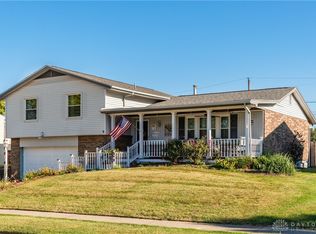 240 Porter Dr, Englewood, OH