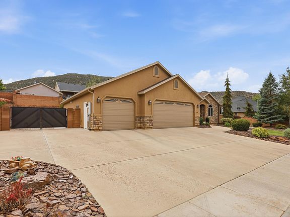 3rd image of 1116 E Fiddlers Canyon Rd