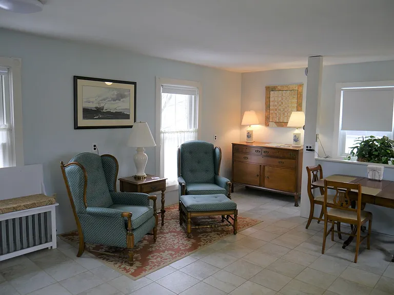 9 Cedar St — Photo 10