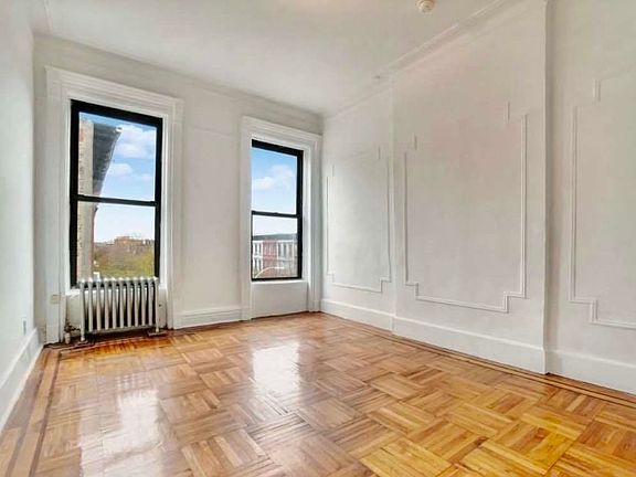 3rd image of 1039 Bedford Ave #C1