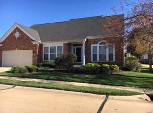 14720 Whitebrook Dr, Chesterfield, MO 63017