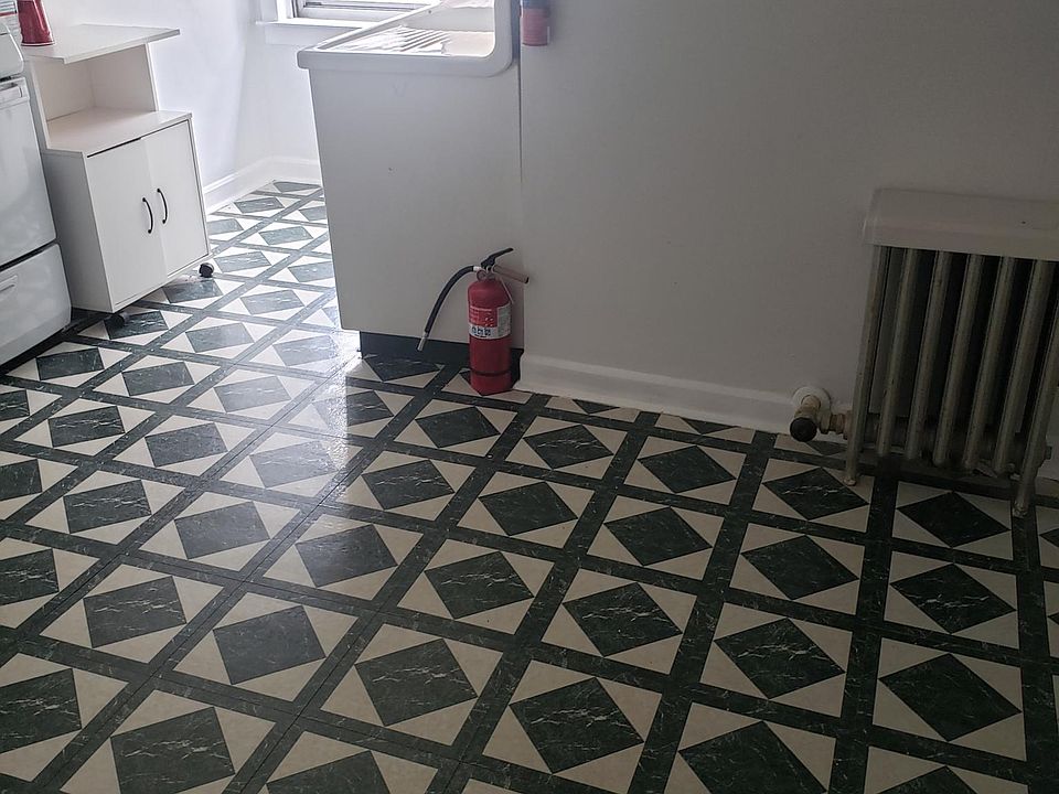 2nd image of 719 Broad St Floor 2