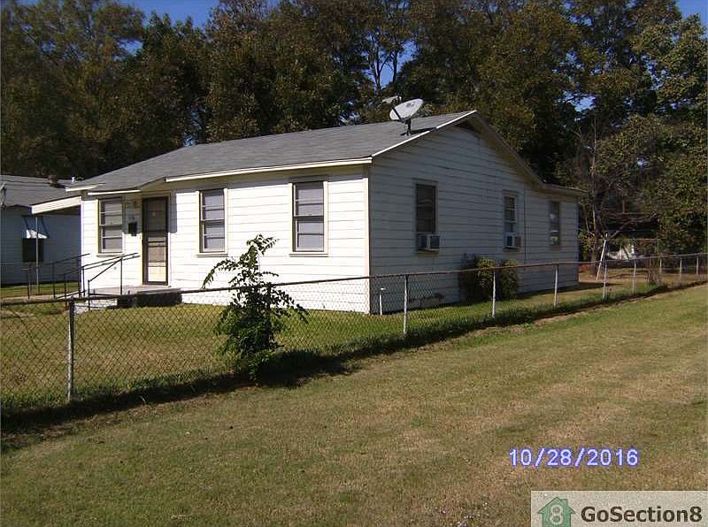 2nd image of 616 W 65th St