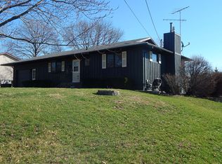 1404 SW 3rd Ave, Aledo, IL 61231