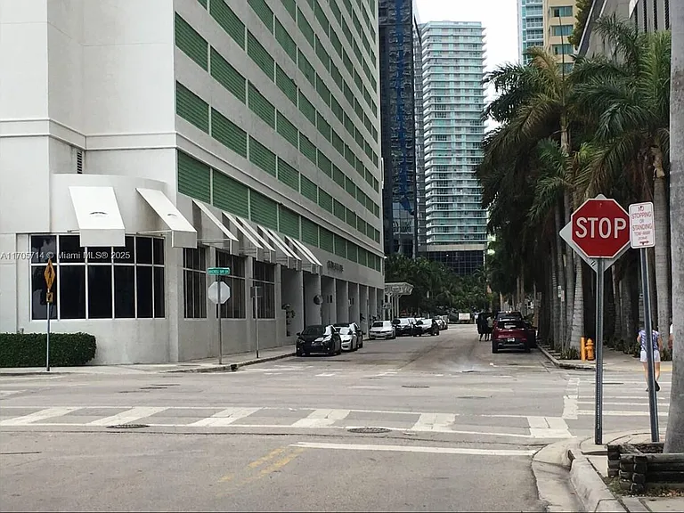 1200 Brickell Bay Dr #3220 — Photo 44