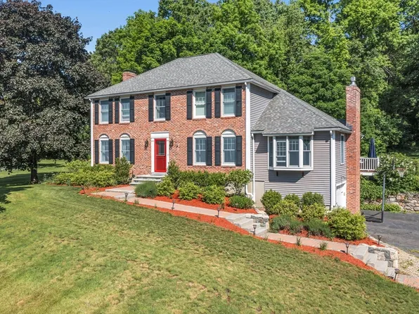 34 Apple Blossom Ln, Stow, MA 01775