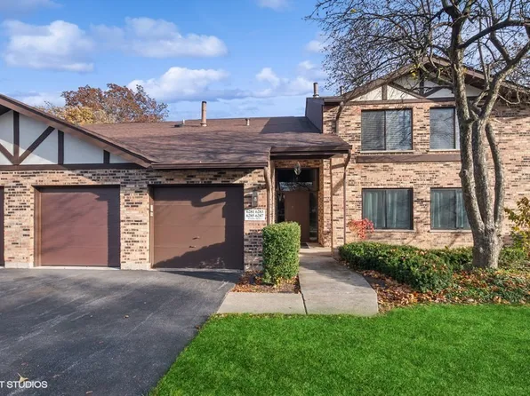 6285 Trinity Dr #2-A, Lisle, IL 60532