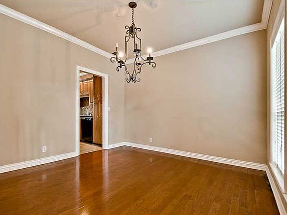 4th image of 2807 Cortney Cir