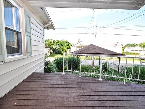 5th image of 320 Bedsworth St