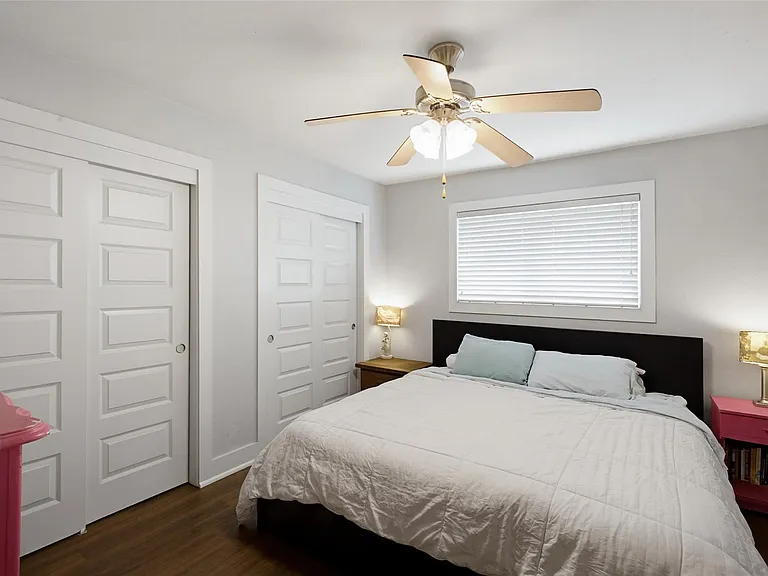 3815 Guadalupe St #208 — Photo 13