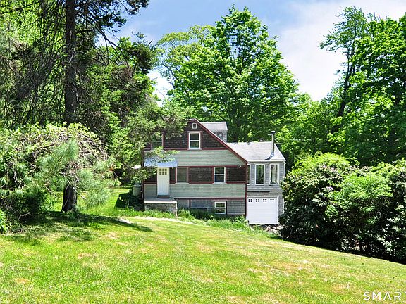 5th image of 526 Granville Road