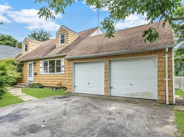 3 Cambridge Street, Glen Cove, NY 11542