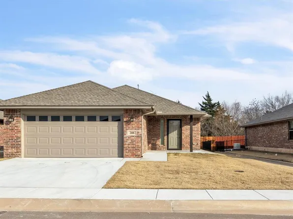 208 Meadow Dr, Newcastle, OK 73065
