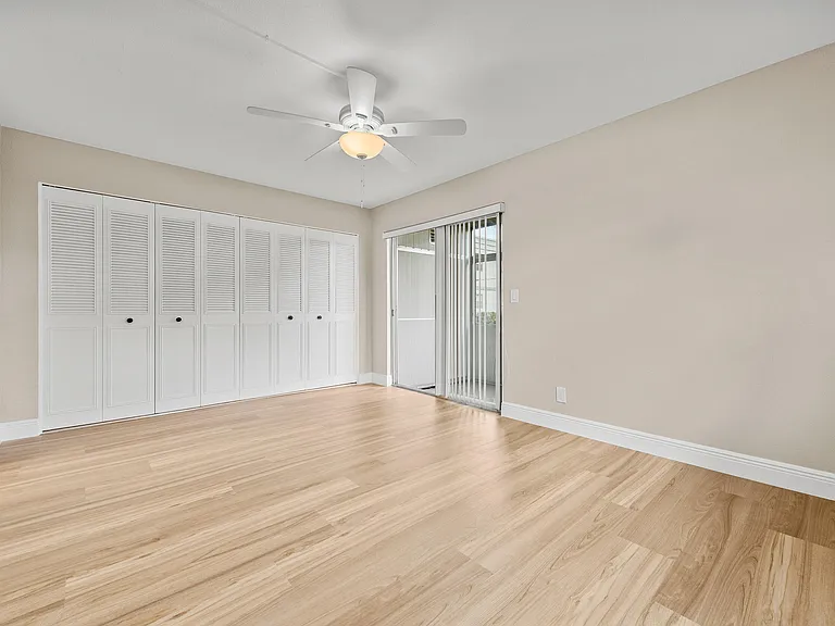 723 Flanders Dr #P — Photo 26