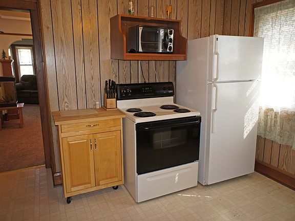 Upper kitchen