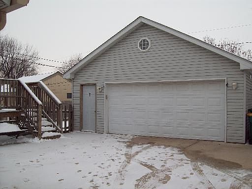 2nd image of 726 Geneva Ave