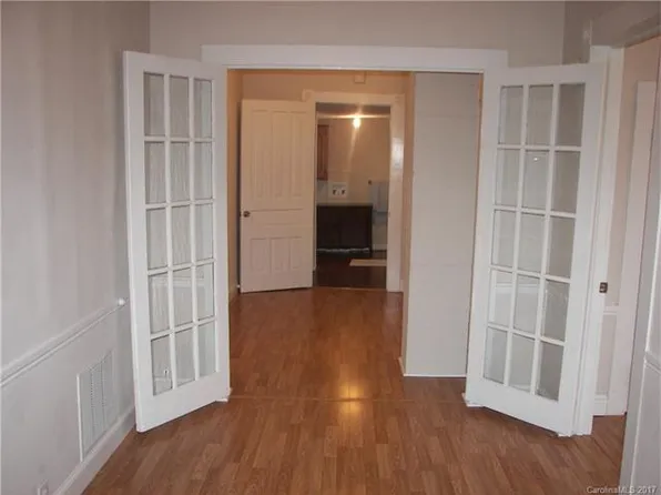 613 N Flint St, Lincolnton, NC 28092