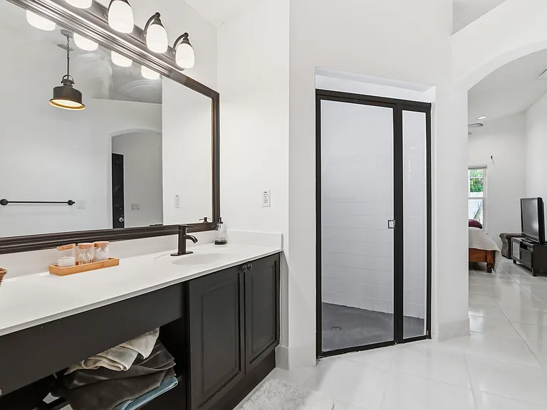 5690 Green Island Dr — Photo 17