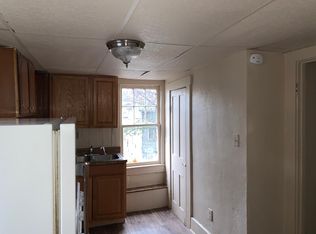 405 3rd St #UP, Marietta, OH 45750