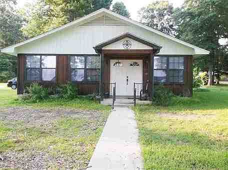 1st image of 265 Clay Banks Dr