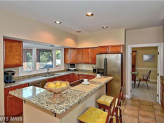 5th image of 9904 Chappell Ln