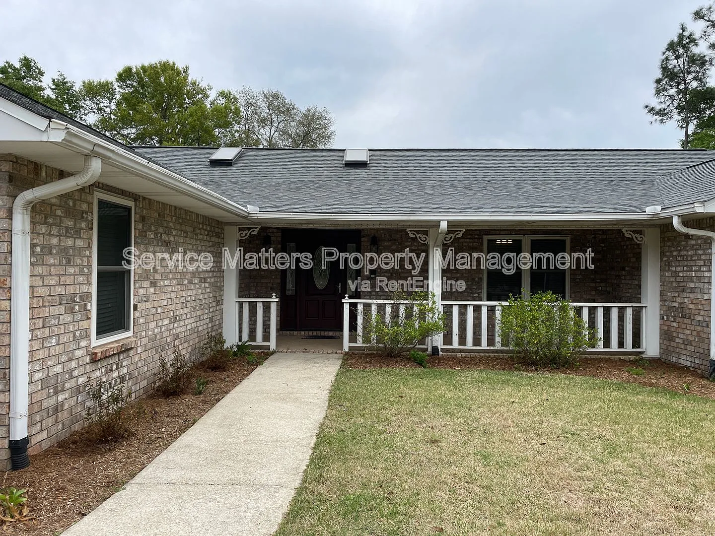3 bed, 3.0 bath, 2754 sqft, $2,300 — Photo 4