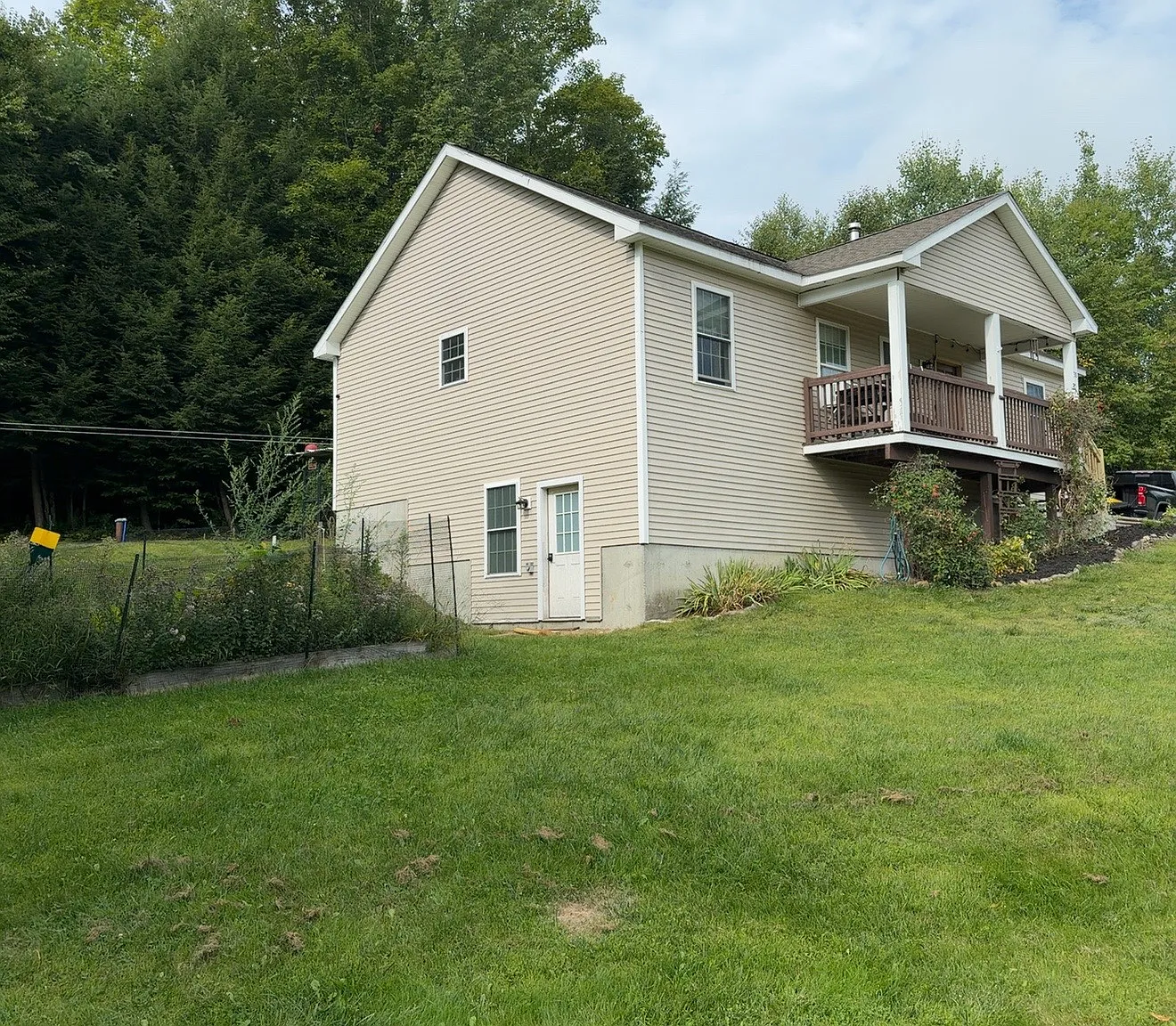 3 bed, 2.5 bath, 1232 sqft, $2,500 — Photo 1