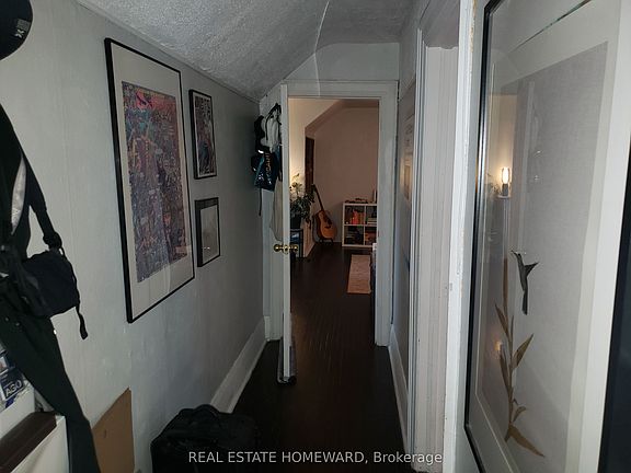 2nd image of 435 Parkside Dr #4
