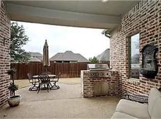 8333 Spence Dr, North Richland Hills, TX 76182