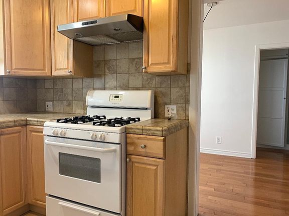4th image of 1217 N Crescent Heights Blvd APT D