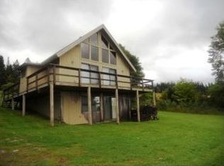 749 Diamond Pond Rd, Colebrook, NH 03576