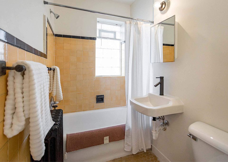 512 W Grand Blvd #600, photo 11
