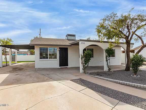 3rd image of 1915 E Hidalgo Avenue