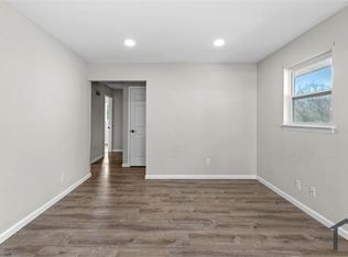 231 Estridge Rd, Saint Louis, MO 63137