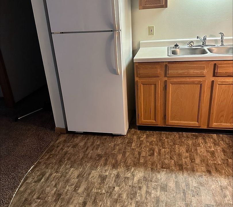 1st image of 800 26th St NW #109